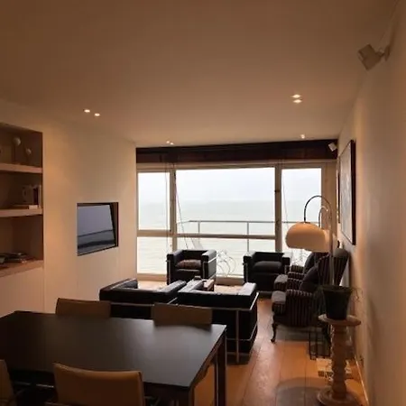 Modern Two-bedroom With Breathtaking Views And Two Charming Terraces T39 Apartman